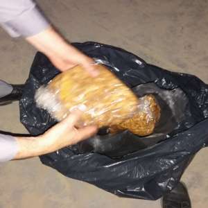 Tutun de contrabandă, descoperit de poliţiştii de frontieră brăileni