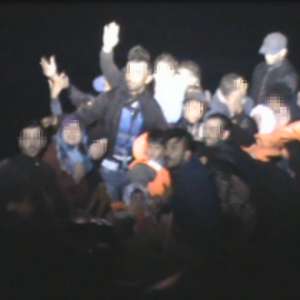 82 de persoane, dintre care 27 de femei și 11 copii, salvate de poliţiştii de frontieră români aflați în Grecia, în misiune Frontex