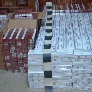 Peste 38.000 de pachete cu ţigări confiscate la frontiera de nord