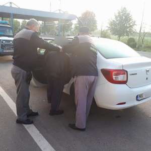 Traficant de droguri căutat în Italia, depistat la controlul de frontieră