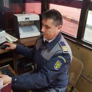 Două falsuri în două situaţii trase la indigo