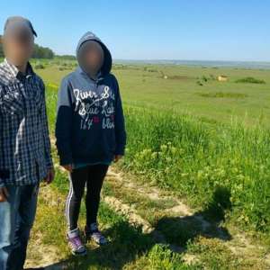 Frate şi soră, cetăţeni din R. Moldova, opriţi în drumul ilegal spre Spaţiul Schengen