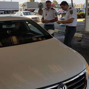 Articole vestimentare fără documente legale, confiscate la P.T.F. Giurgiu