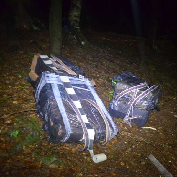Țigări de contrabandă în valoare de peste 112.000 lei, confiscate la frontiera de nord