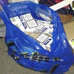 Remorcă şi dulciuri ”cu aromă” de tutun