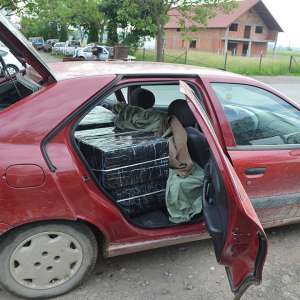 Țigări de contrabandă în valoare de peste 95.500 lei,  confiscate la frontiera de nord