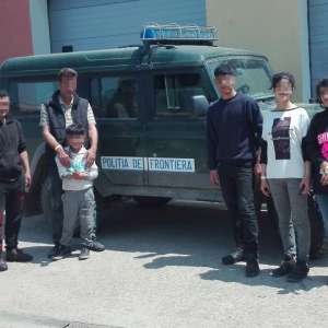 Șapte cetățeni străini, opriţi la frontiera cu Serbia