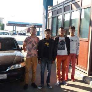 Patru cetățeni afgani, solicitanți de azil în România, urmau să plătească câte 600 de euro unui cetățean român pentru a trece ilegal frontiera în Ungaria