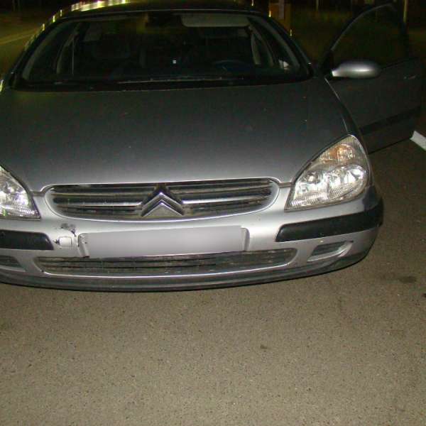 Autoturism radiat din circulaţie din Olanda, descoperit în Albiţa