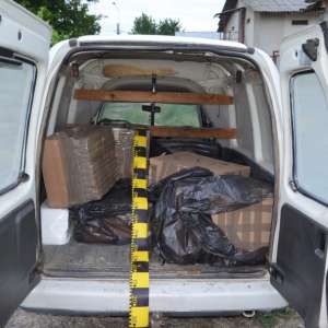 Aproximativ 100.000 de țigări de contrabandă, confiscate de poliţiştii de frontieră
