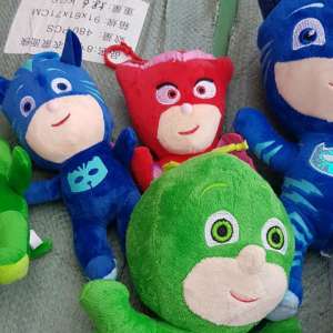 Zeci de mii de jucării susceptibile a fi contrafăcute şi nedeclarate, confiscate în Portul Constanţa Sud Agigea