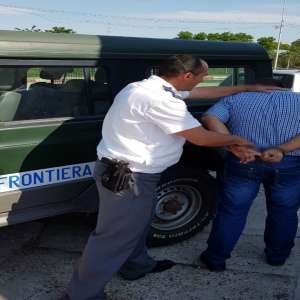 Urmărit internaţional, depistat la P.T.F. Oancea