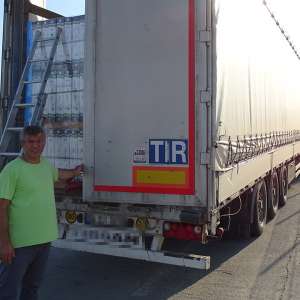 Patru sirieni ascunşi într-un autocamion, descoperiţi la P.T.F. Zimnicea