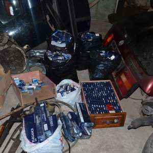 Grup infracţional specializat în contrabanda cu produse accizabile, destructurat la Galaţi