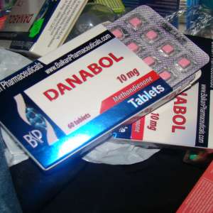 Substanţe anabolizante ascunse în bagaje, depistate în Vama Albiţa