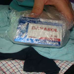 Substanţe anabolizante ascunse în bagaje, depistate în Vama Albiţa