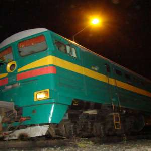 Aproximativ 30.000 de ţigarete, ascunse printre minereu de fier,  transportat de un tren de marfă