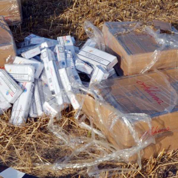Reţea infracţională care transporta ţigări peste frontieră cu deltaplanul, destructurată de poliţiştii de frontieră vasluieni