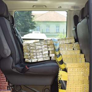 15.000 pachete cu ţigări de contrabandă, confiscate de poliţiştii de frontieră bihoreni