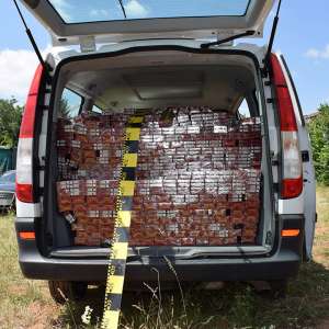 15.000 pachete cu ţigări de contrabandă, confiscate de poliţiştii de frontieră bihoreni