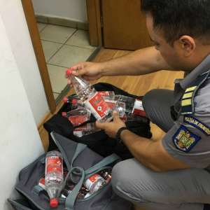 Alcool fără documente de provenienţă, confiscat de poliţiştii  de frontieră mehedinţeni