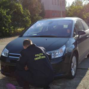 Autoturisme  căutate în Uniunea Europeană, indisponibilizate de poliţiştii de frontieră mehedinţeni