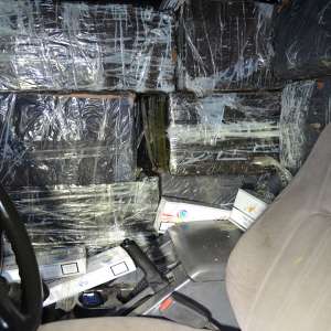 Cetăţeni români reţinuţi cu focuri de armă, la frontiera de nord