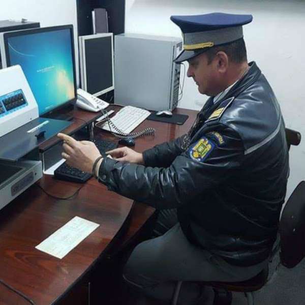 Ansamblu de vehicule condus de un şofer cu permis necorespunzător