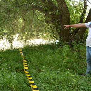 Un tânăr din Republica Moldova a trecut ilegal graniţa, traversând Prutul înot