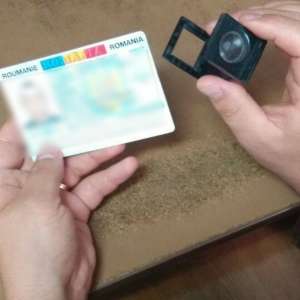 Cărţi de identitate româneşti false, descoperite asupra a doi cetăţeni moldoveni