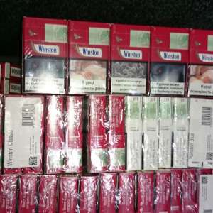 Aproximativ 15.000 de pachete cu ţigări, ascunse în pereţii dublii, portiere sau bordul unor autovehicule