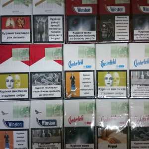 Aproximativ 15.000 de pachete cu ţigări, ascunse în pereţii dublii, portiere sau bordul unor autovehicule