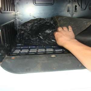 Camion „capitonat” cu tutun