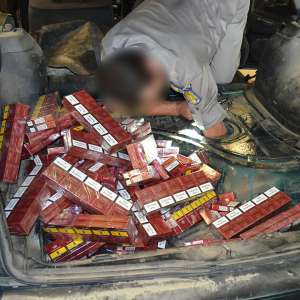 Doi ucraineni care au încercat să introducă ilegal în țară țigări de contrabandă, reținuți la frontiera de nord