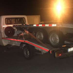 Cinci irakieni intenţionau să iasă ilegal din România, ascunşi în podeaua falsă a unei platforme auto