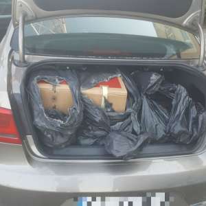 Aproximativ 100.000 de ţigarete de contrabandă, ascunse în tomberoanele de gunoi de la bordul unei nave sub pavilion Norvegia