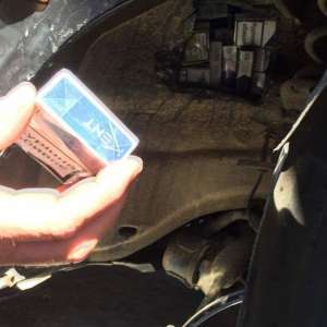 Ţigări descoperite într-un autoturism la P.T.F. Rădăuţi Prut