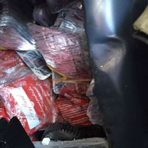 Mii de comprimate cu substanţe anabolizante, ascunse în semiaripile din spate ale unui autoturism, depistate în P.T.F. Rădăuţi Prut