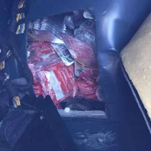 Mii de comprimate cu substanţe anabolizante, ascunse în semiaripile din spate ale unui autoturism, depistate în P.T.F. Rădăuţi Prut