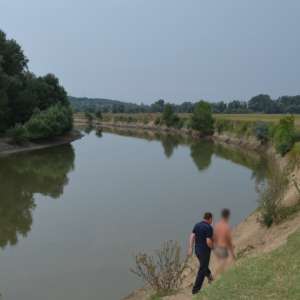 Tânăr din R. Moldova oprit la frontieră după ce a încercat să intre ilegal în România traversând râul Prut înot