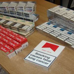 Bagajele unei femei „emanau” o aromă de tutun