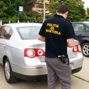 Autoturism căutat de autorităţile italiene,  Indisponibilizat de poliţiştii de frontieră mehedinţeni