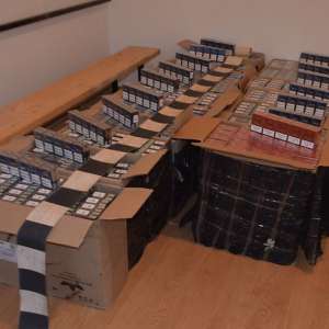 Țigări de contrabandă, în valoare de un sfert de milion de lei, confiscate la frontiera de nord
