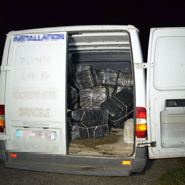 18.500 pachete cu ţigări, confiscate la frontiera de nord