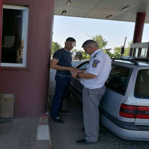 Documente false, descoperite la P.T.F. Stânca