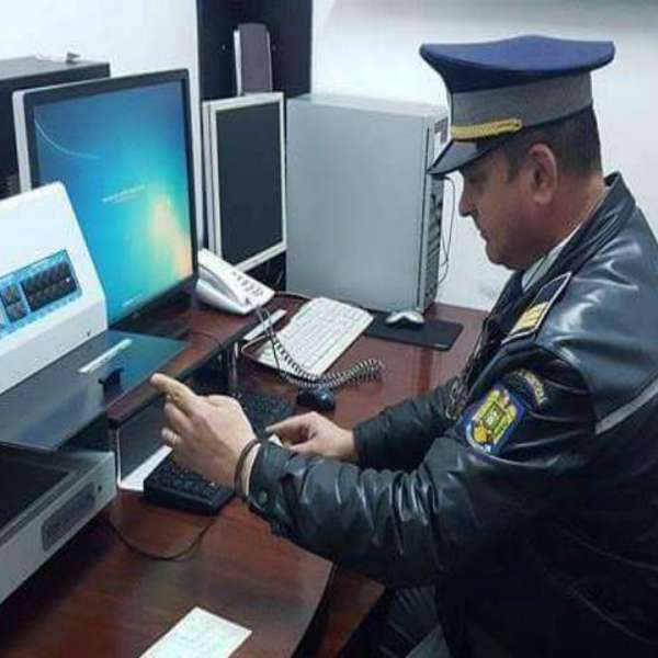 Permise de conducere false, depistate la controlul de frontieră