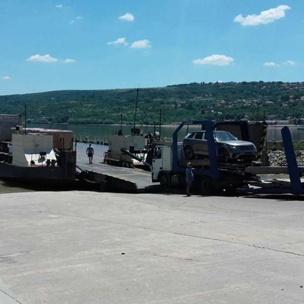 Trecerea cu bacul pe timpul nopţii, peste fluviul Dunărea, a fost reluată la P.T.F. Bechet