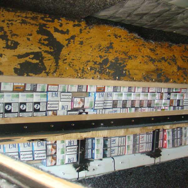 Peste 7.500 pachete țigări de contrabandă, confiscate de polițiștii de frontieră