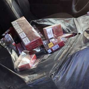 Aproximativ 3.000 pachete cu ţigări de contrabandă, confiscate de poliţiştii de frontieră doljeni
