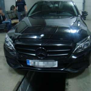 Autoturism de lux căutat începând cu data de ieri, de autoritățile din Cehia, descoperit la P.T.F. Siret